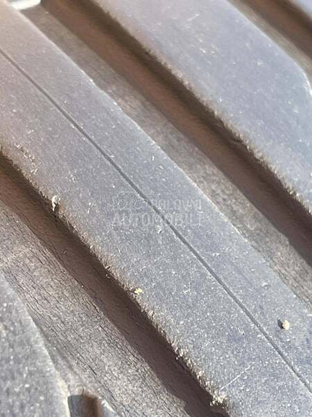 Bridgestone 225/40 R19 Letnja