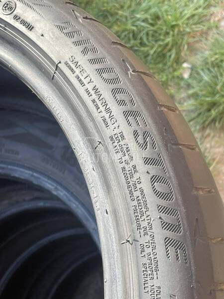 Bridgestone 225/40 R19 Letnja