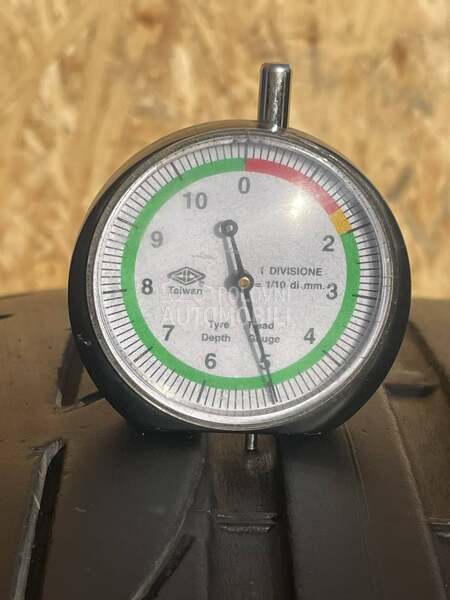 Bridgestone 225/40 R19 Letnja