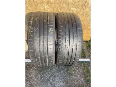 Bridgestone 225/40 R19 Letnja