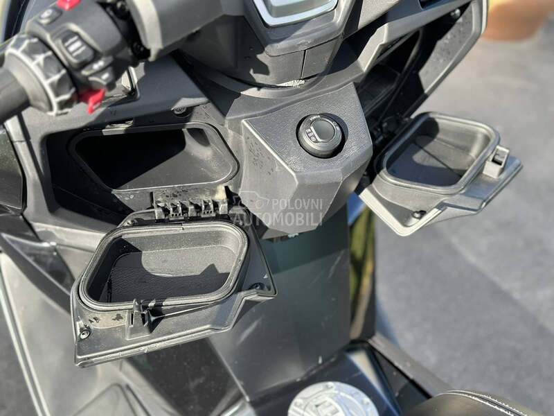 BMW C400 GT Triple Black