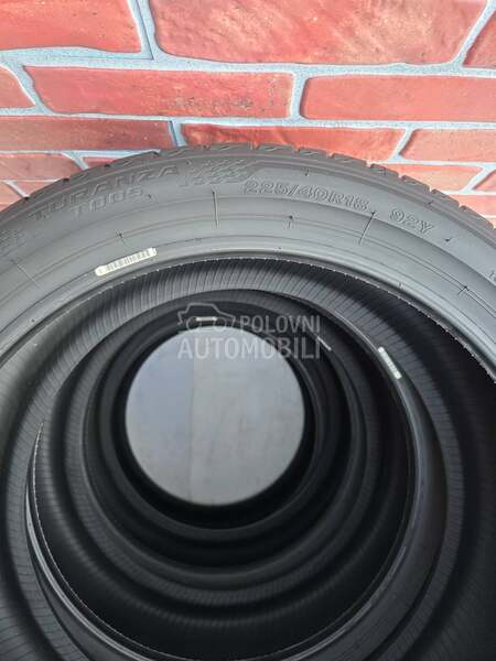 Bridgestone 225/40 R18 Letnja