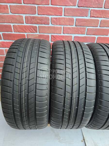 Bridgestone 225/40 R18 Letnja