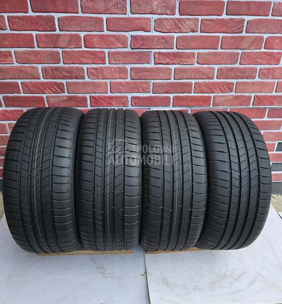 Bridgestone 225/40 R18 Letnja