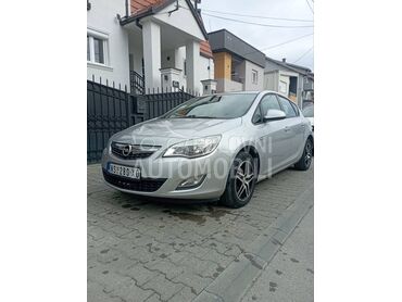 Opel Astra J 1.7 cdti