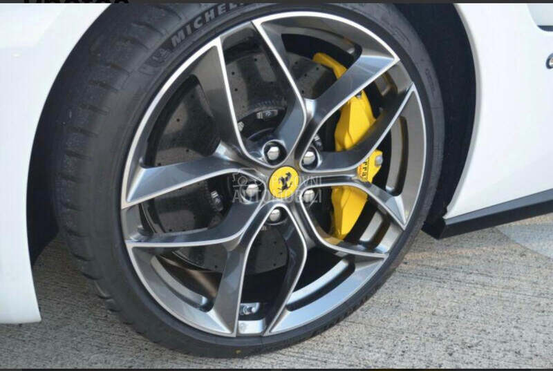 Ferrari GTC4 LUSSO T