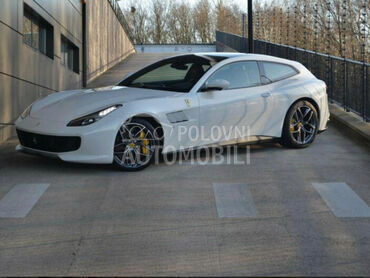Ferrari GTC4 LUSSO T