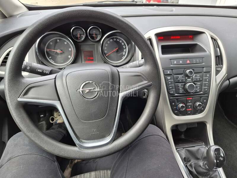 Opel Astra J 1.7dtr -  kompletan auto u delovima