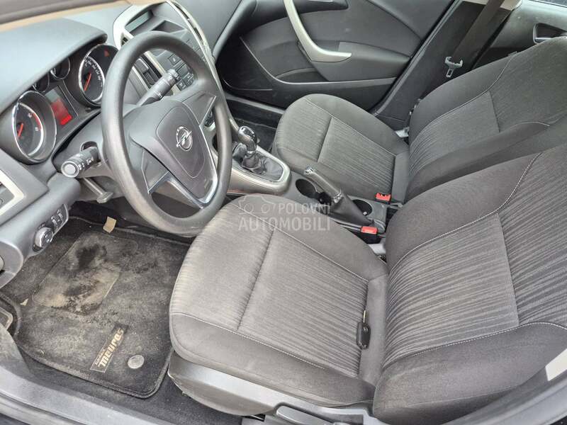 Opel Astra J 1.7dtr -  kompletan auto u delovima