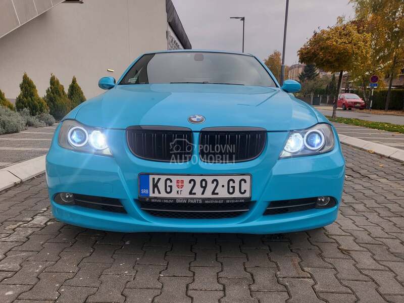 BMW 330 
