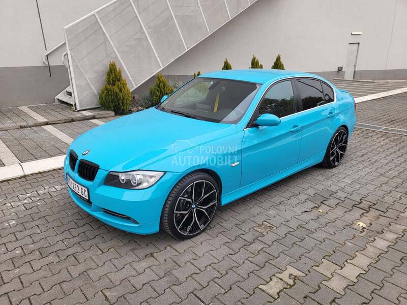 BMW 330 