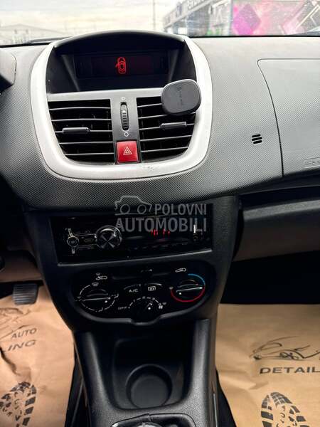 Peugeot 206 plus 