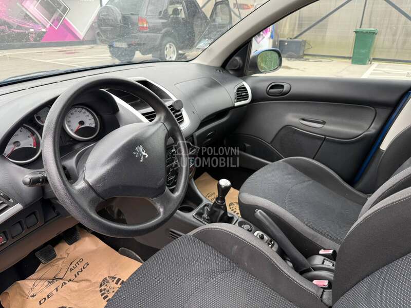 Peugeot 206 plus 