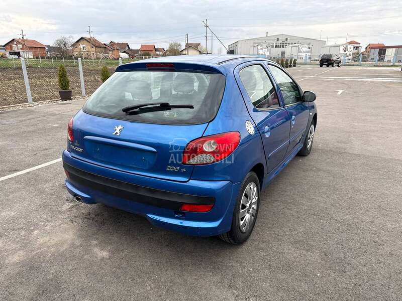 Peugeot 206 plus 