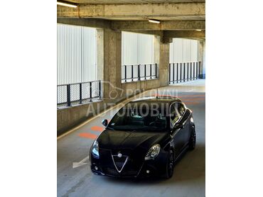Alfa Romeo Giulietta Quadrifoglio-QV