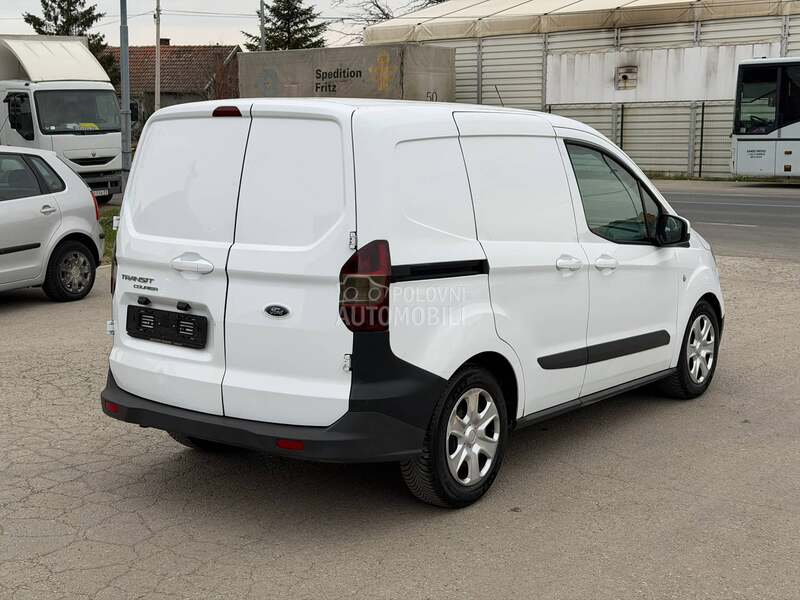 Ford Transit Courier 