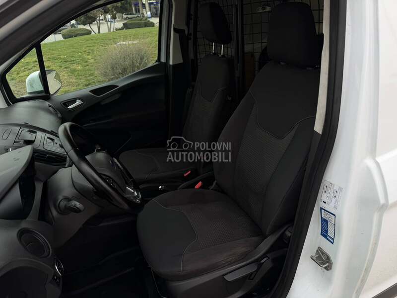 Ford Transit Courier 