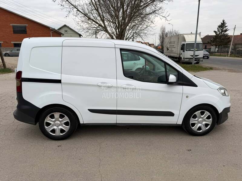 Ford Transit Courier 