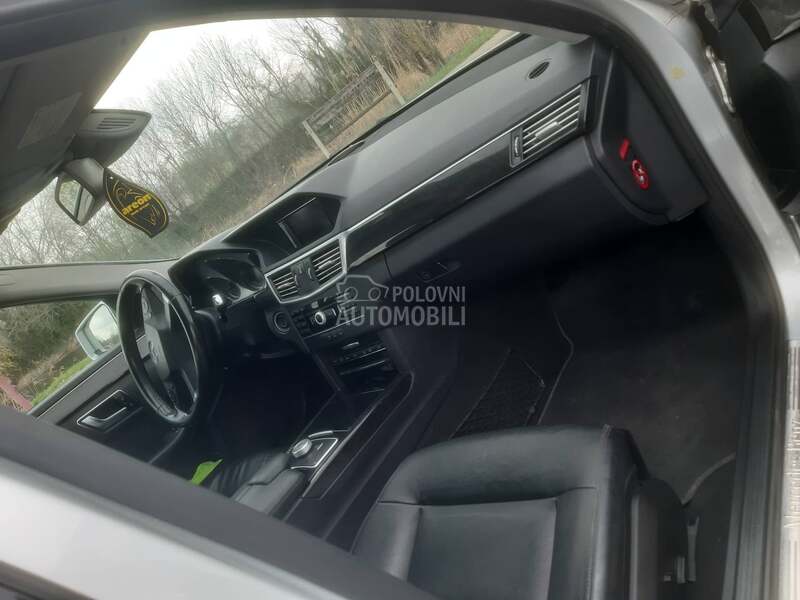 Mercedes Benz E 220 CDI