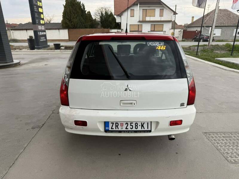 Mitsubishi Lancer 