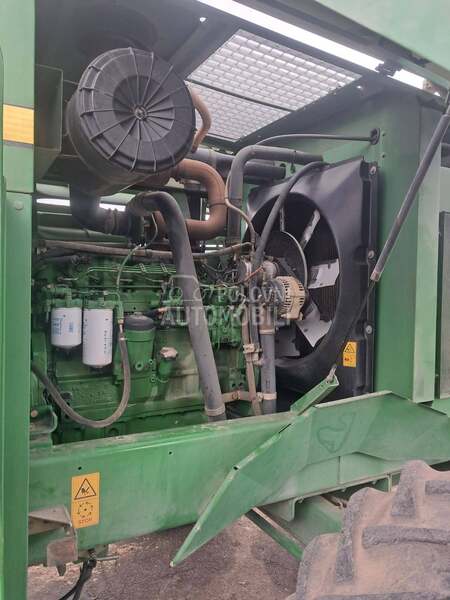 John Deere 7200