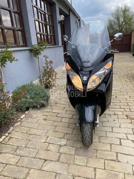 Suzuki Burgman an 400 k7