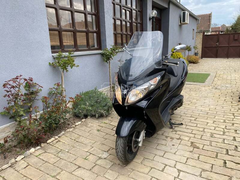 Suzuki Burgman an 400 k7