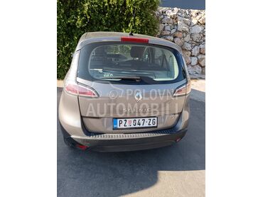 Renault Scenic 1.5 DCI