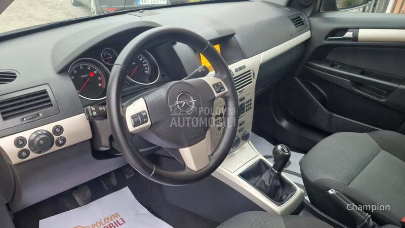 Opel Astra H 