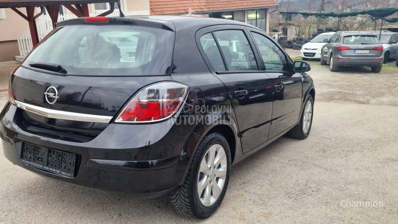 Opel Astra H 
