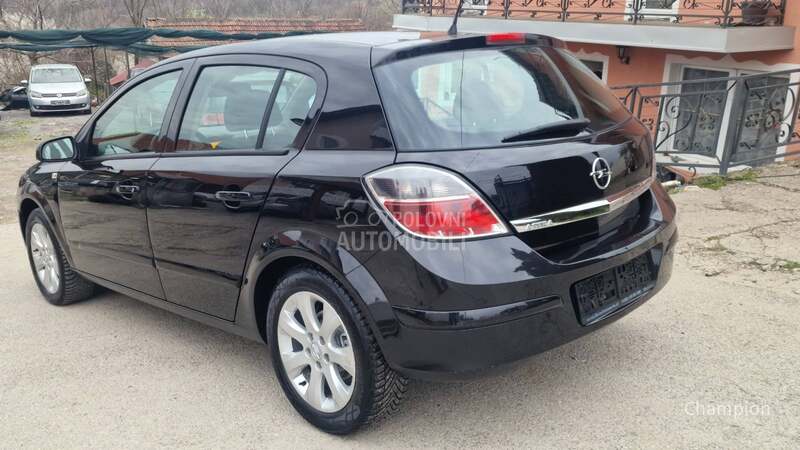 Opel Astra H 