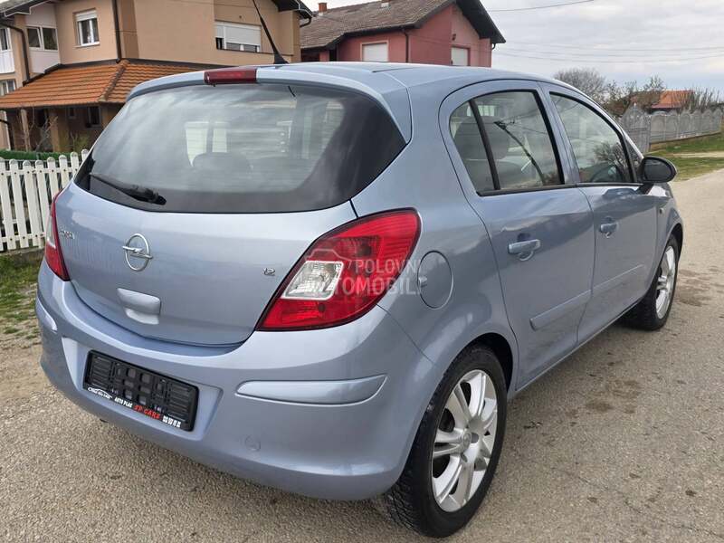 Opel Corsa D 1.2 XEP
