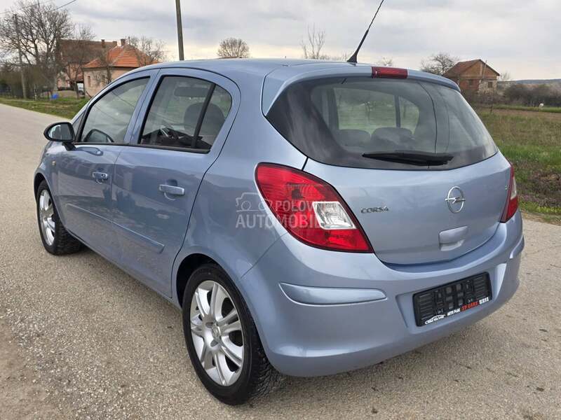 Opel Corsa D 1.2 XEP