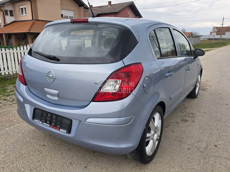 Opel Corsa D 1.2 XEP