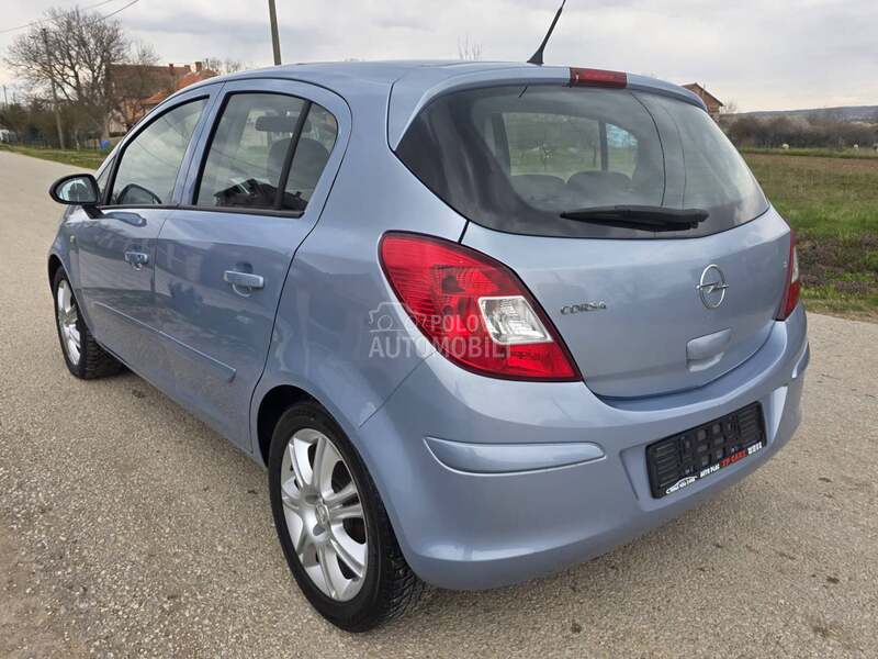 Opel Corsa D 1.2 XEP