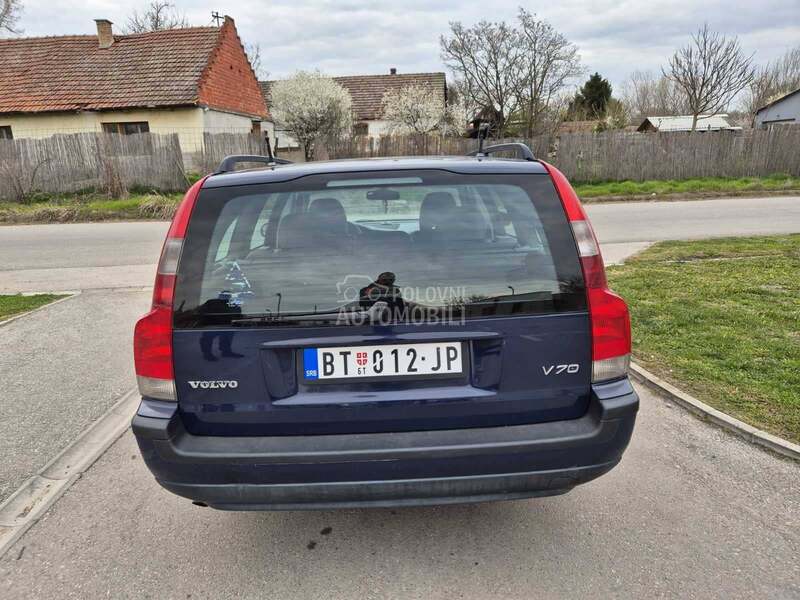 Volvo V70 