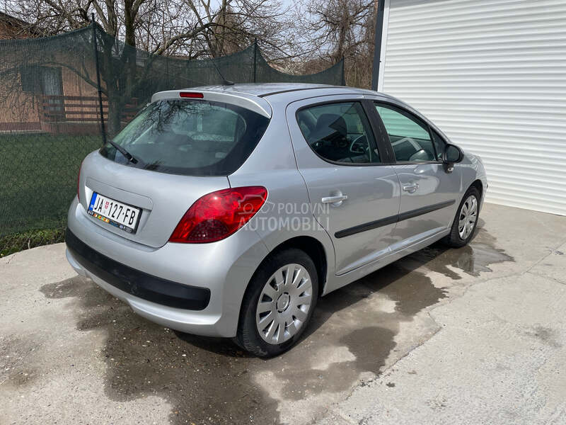 Peugeot 207 