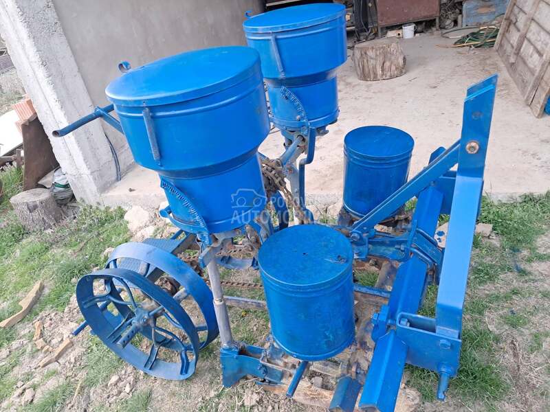 OLT Olt Sejalica za kukuruz