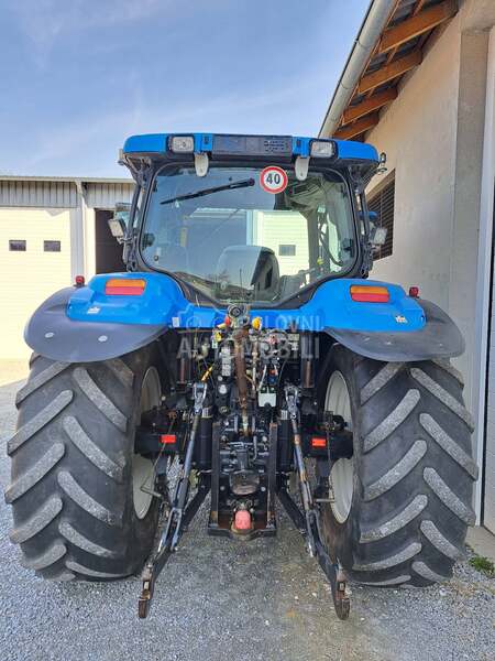 New Holland TS 135 A