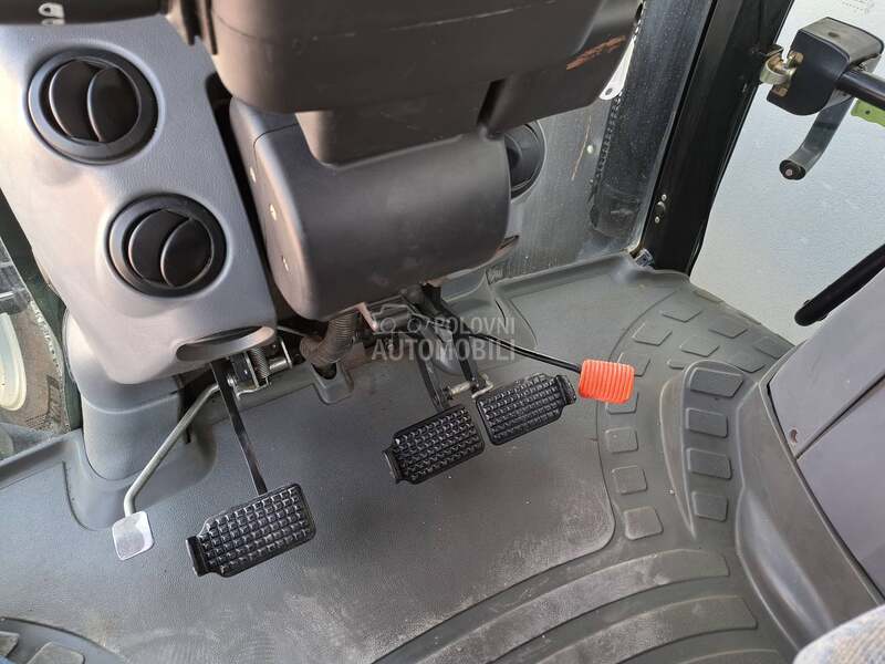 New Holland TS 135 A