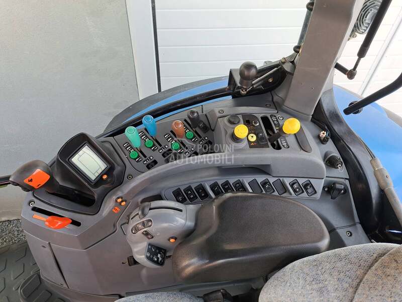 New Holland TS 135 A