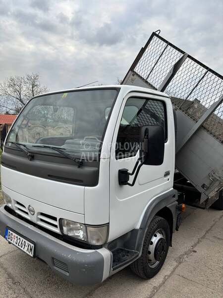 Nissan CABSTAR