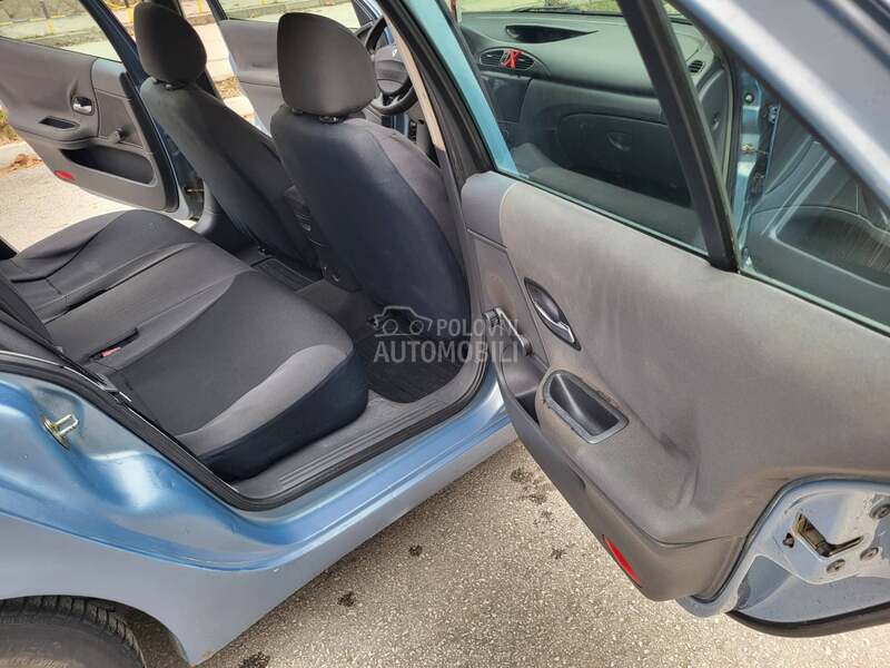 Renault Laguna /1.6b 79k.w