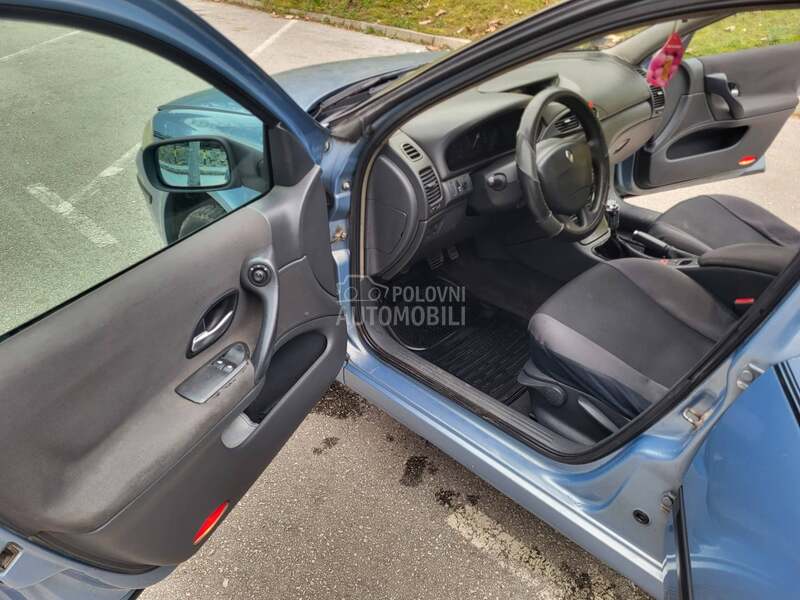Renault Laguna /1.6b 79k.w