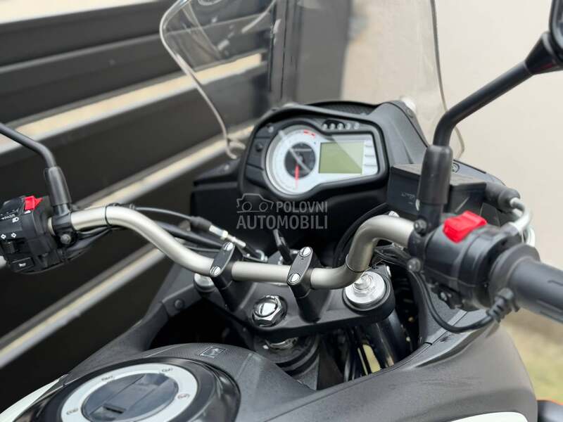 Suzuki DL650A V Strom CH