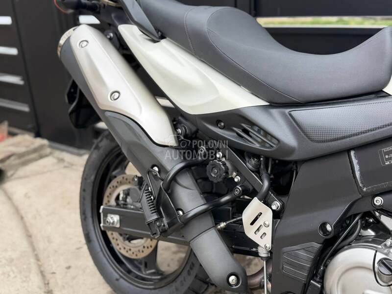 Suzuki DL650A V Strom CH