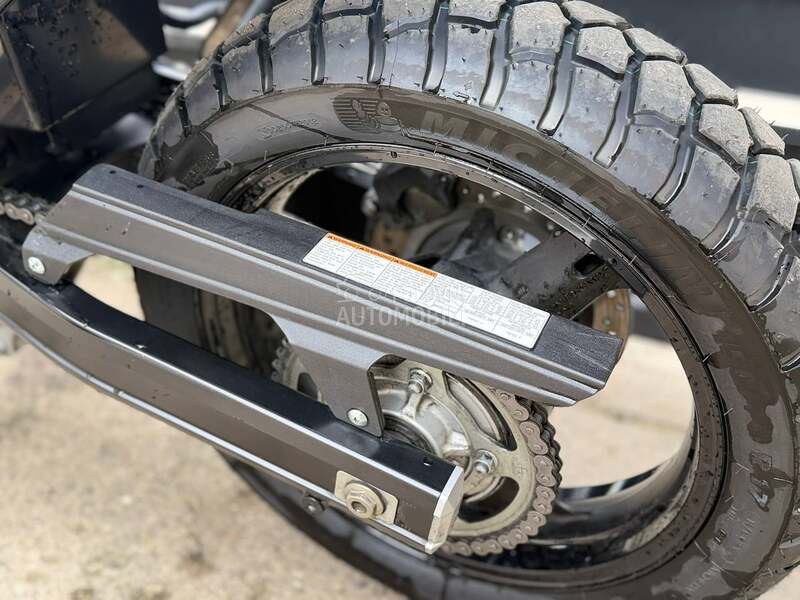 Suzuki DL650A V Strom CH