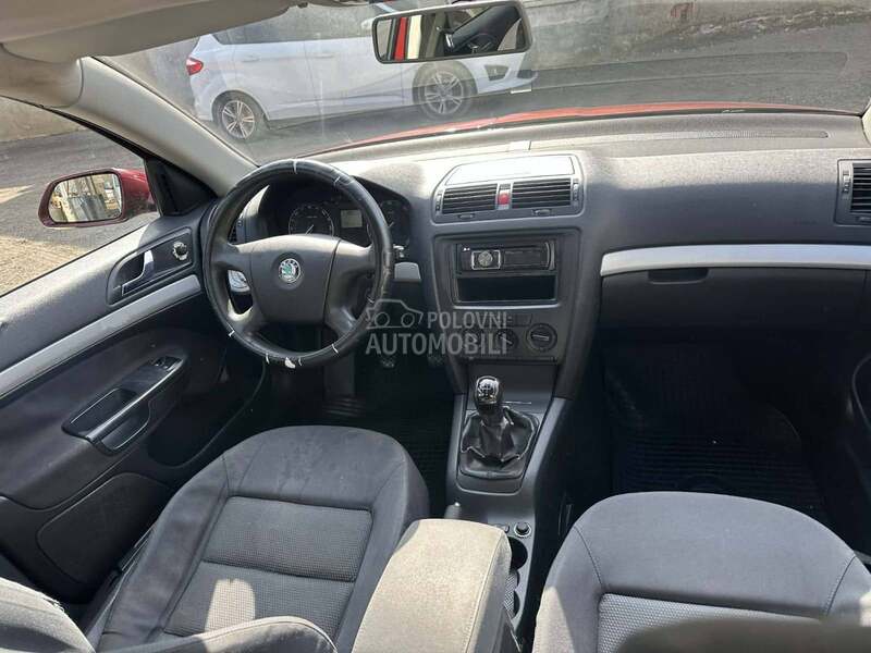 Škoda Octavia -  kompletan auto u delovima