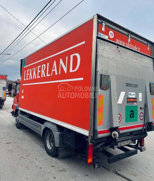 Mercedes Benz ATEGO 818