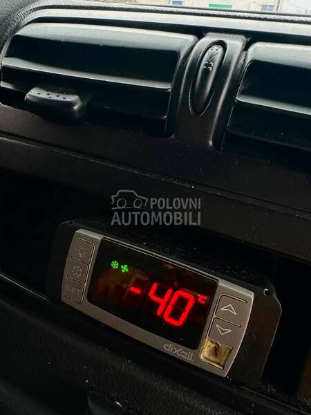 Mercedes Benz ATEGO 818